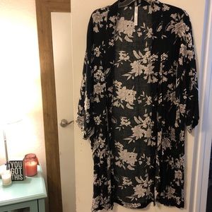 NWOT Floral Kimono one size